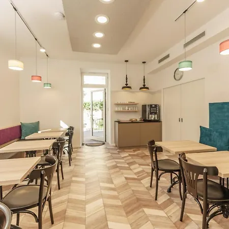 Elisa Aparthotel