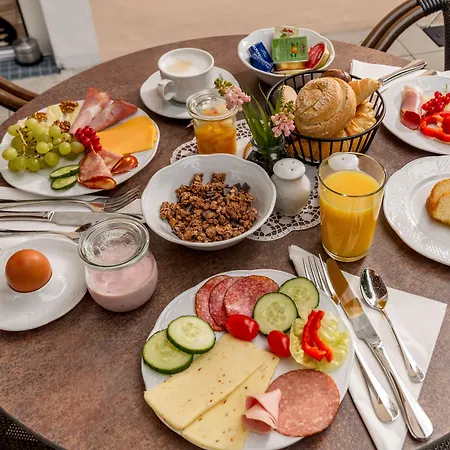 Aparthotel Elisa 4*