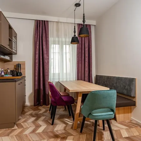 Elisa Hotel apartamentowy 4*