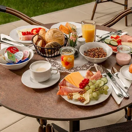 Elisa Hotel apartamentowy 4*